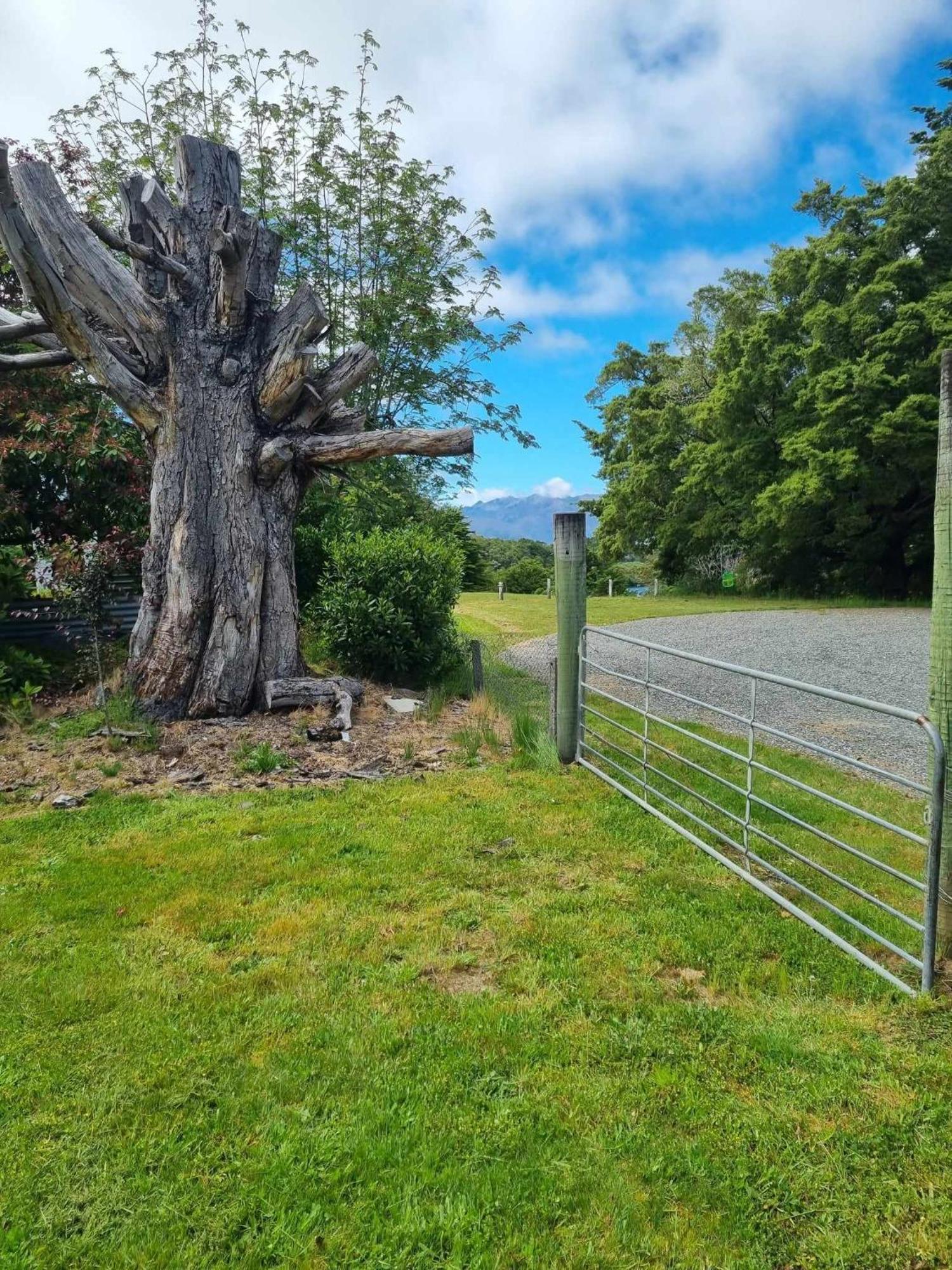 Villa Cosy Getaway In Manapouri Esterno foto