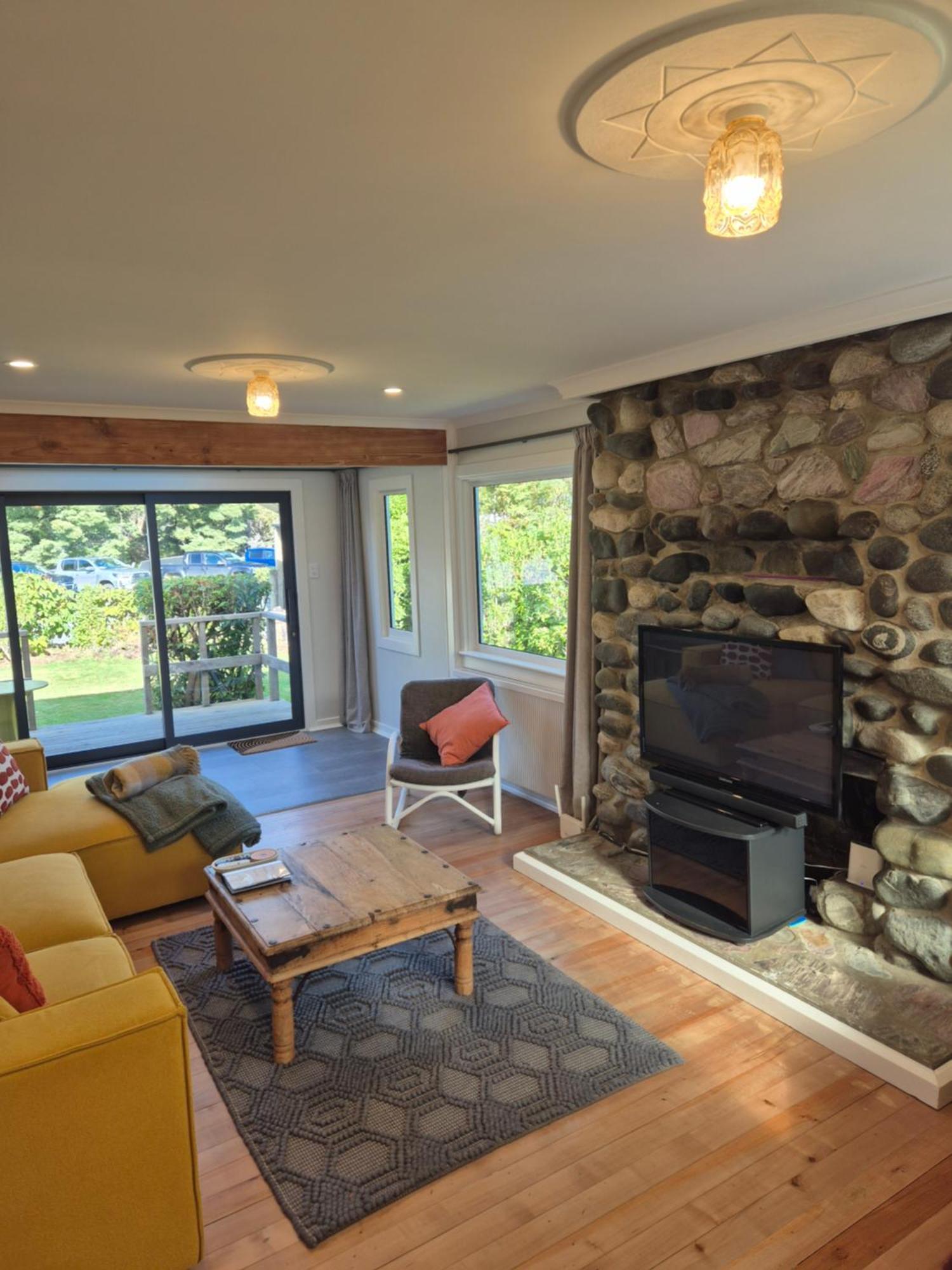 Villa Cosy Getaway In Manapouri Esterno foto